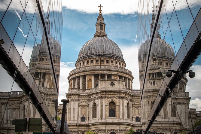London through the lens: Iconic photo spots, hidden gems & food. - Why this Millennium Bridge to Borough Market route is a smart photo plan