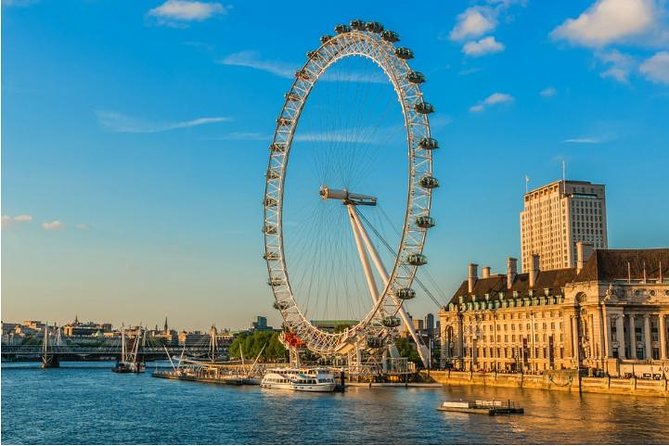 London to Southampton Cruise Port Including Stonehenge - A Private Ride to Southampton, With Stonehenge as the Detour