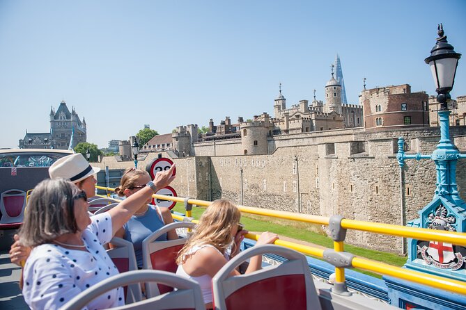 London Tootbus Kids Tour with Bespoke Live Guided Commentary - Parliament and Big Ben: How to Make the Clock Tower Click