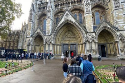 London Tour: Changing of the Guard, Westminster Abbey & Tower