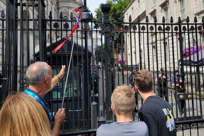 London Tour: Changing of the Guard, Westminster Abbey & Tower - What Makes This Tour Work: Guides, Group Size, Headsets, and Timing