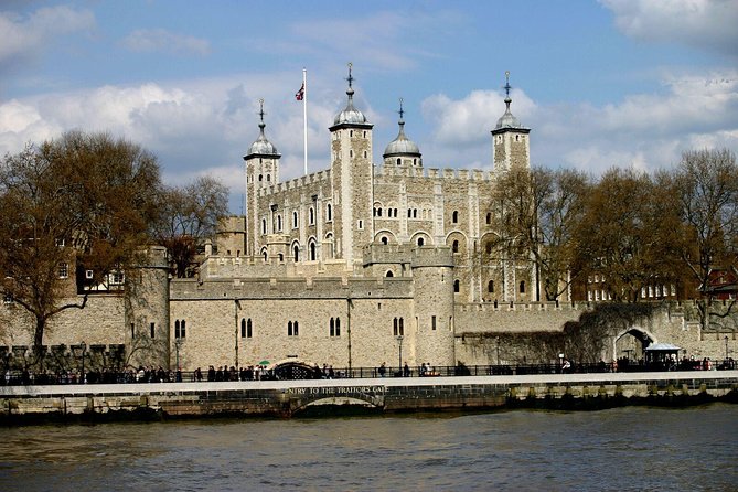 London Vintage Bus Tour Including River Thames Cruise with Optional Lunch - The Thames cruise from Tower Pier: what you’ll love and what to watch