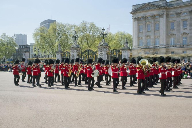 London Vintage Bus Tour Including River Thames Cruise with Optional Lunch - Optional fish and chips: when the upgrade feels like the right move