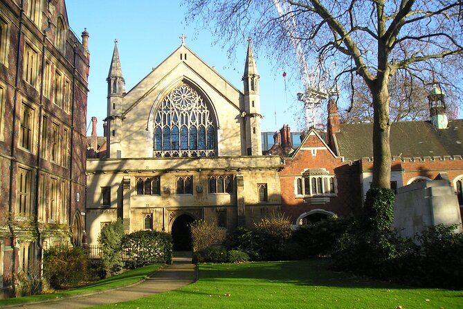 London Walking Tours eg Dickens Ted Lasso or National Gallery - How the 2-hour format keeps it fun, not tiring