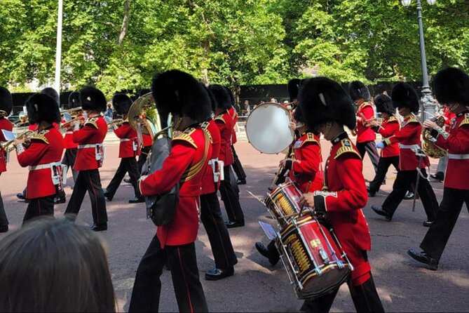 London: Westminster Abbey, Big Ben & Changing of the Guards Tour - Buckingham Palace Exterior: What You See and What You Skip