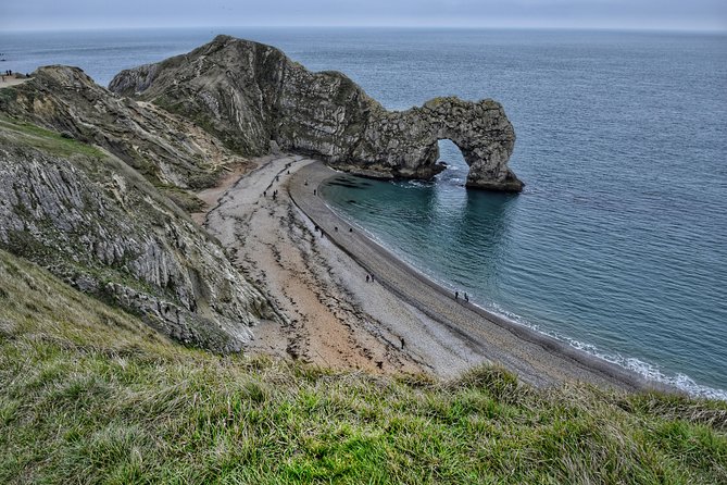Lulworth Cove & Durdle Door Mini-Coach Tour from Bournemouth - Lulworth Cove Village Time: Food, Rest, and Easy Wandering