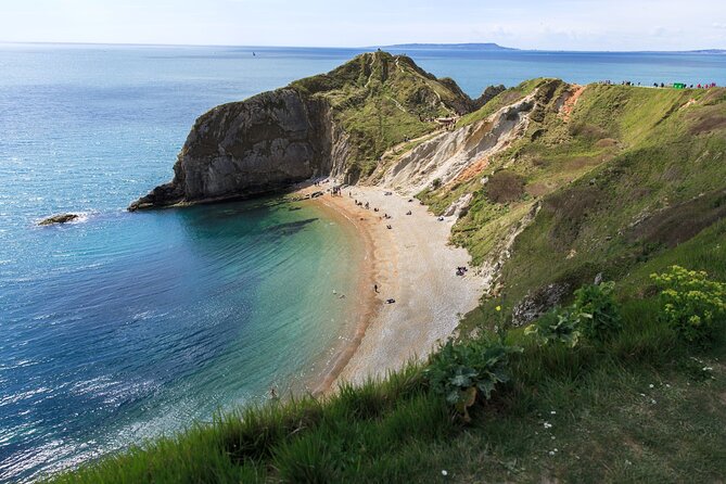 Lulworth Cove & Durdle Door Mini-Coach Tour from Bournemouth - Coach Comfort and Guide Style: Why People Rate This So High