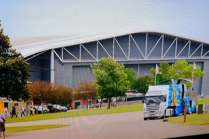 Luxury Private Vehicle Day Hire:London with Stopover Duxford imperial War Museum - Who this day hire fits best (and who might skip it)