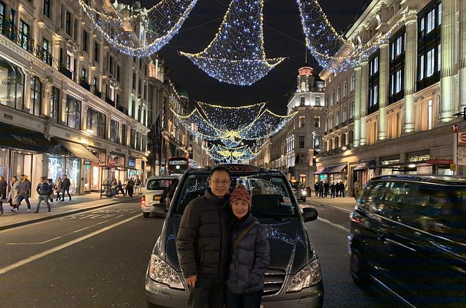Magical Christmas Lights in London: Private Black Cab Tour - Trafalgar Square plus the Thames-side night experience