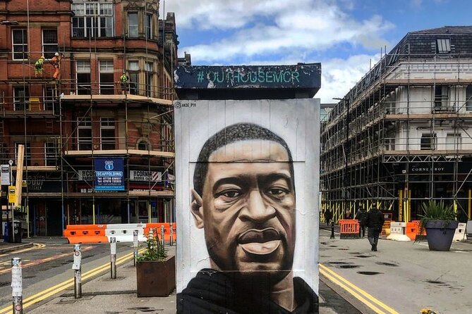 Manchester Private Tour with a Local - Highlights & Hidden Gems - Chinatown under the ornate archway, with real food energy (and stories)