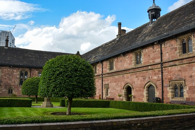 Manchester Self Guided City Walk and Interactive Treasure Hunt - Puzzles, hints, and what to do if the quest feels too hard