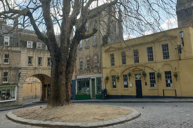 Medieval Bath: A Self-Guided Audio Tour along the City Wall - Passing the Roman Baths, then tracking the River Avon