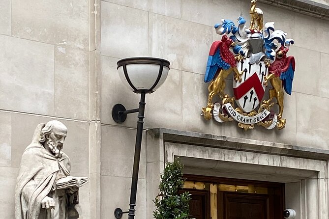 Money and Power in the City Sightseeing Tour - Walking the City of London like a money map