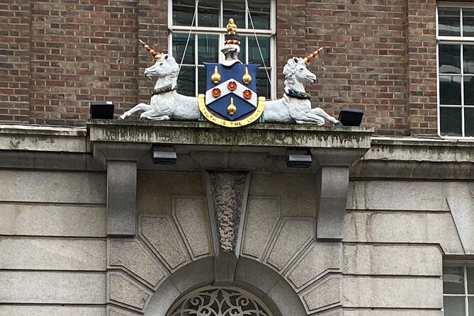Money and Power in the City Sightseeing Tour - Guildhall and the medieval guild buildings, power that managed daily life
