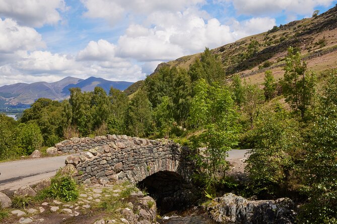 Mountain Goat Full Day Tour: Ten Lakes from Oxenholme - Derwentwater to Keswick: the classic water start plus a real market town break