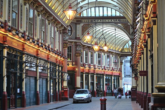 Movie Hot Spot Walking Tour of London - Borough High Street to Screen-Smart Streets