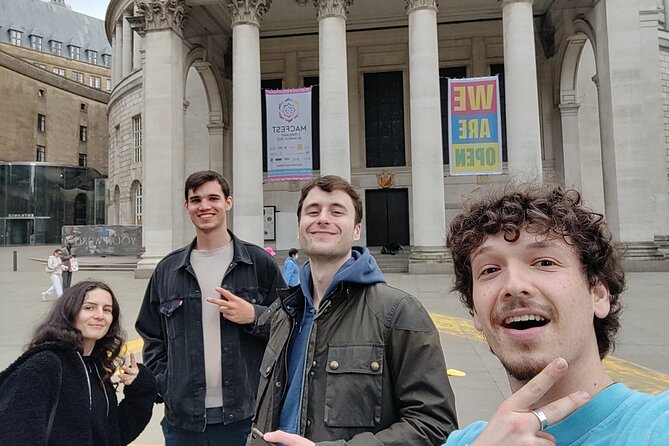 Murder Detective Self-Guided Tour in Manchester - How the Questo app adventure plays on your phone