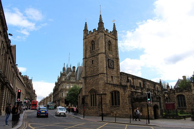 Newcastle : Private Walking Tour With A Guide (Private Tour) - Newcastle Castle: Castle Keep and the Black Gate
