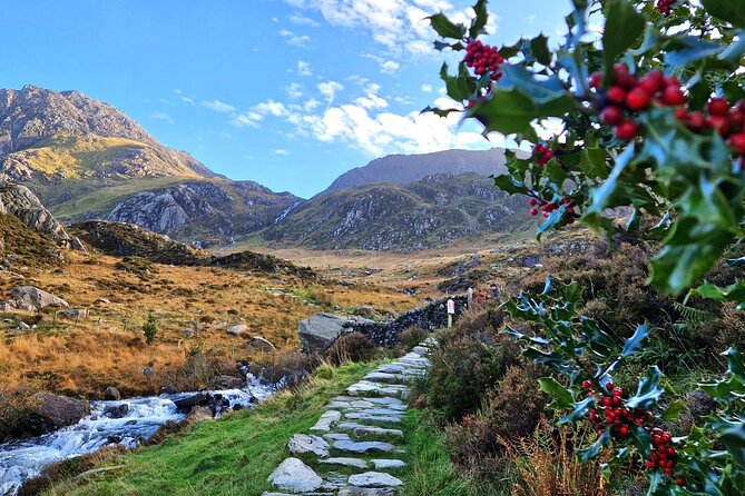 North Wales & Caernarfon Castle Full-Day Tour from Manchester - Snowdonia-Eryri and Llyn Ogwen: the King Arthur story stop