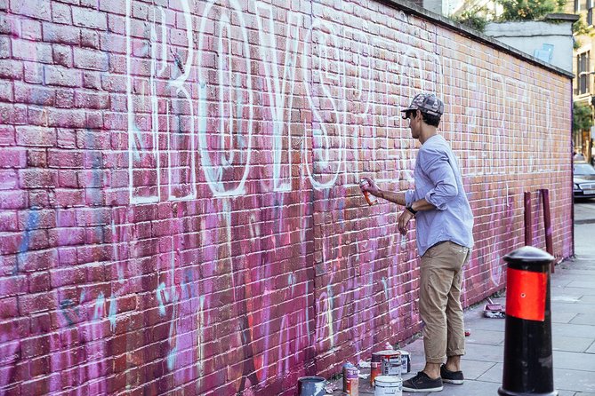 Off the Beaten Track in London: Private Shoreditch Tour - The guide is the real product here
