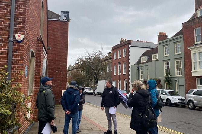 Old Portsmouth Historical Walking Tour - an infernal den of Diabolical Demons - Thomas Becket’s chapel link and the open-air church feel