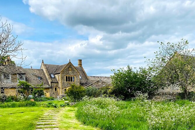 One Day Tour from London to The Cotswolds - Stop 1: Bibury and the Arlington Row photo walk