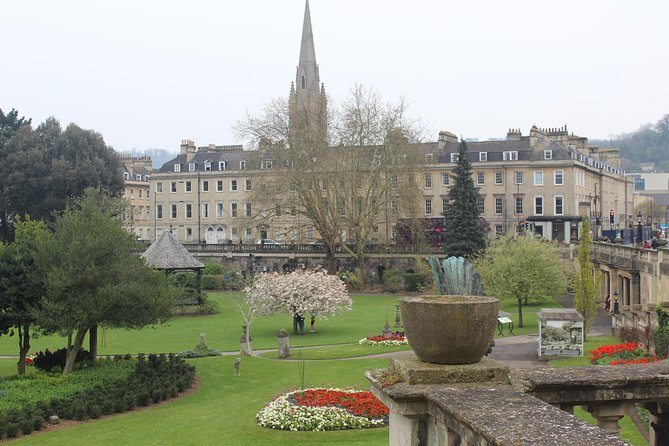 One Way or Round Trip Private Transfer: Heathrow Airport to Bath - Choosing your pickup time after landing