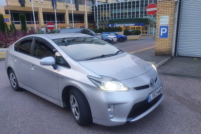 One Way Taxi Transfer from Gatwick Airport to Heathrow Airport - Why this Gatwick to Heathrow transfer can be worth it