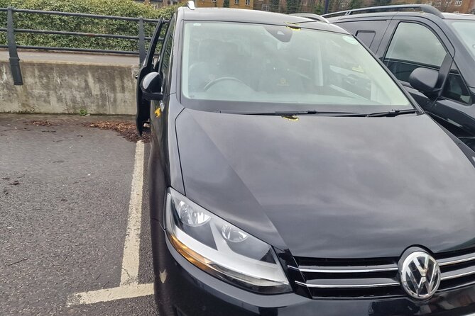 One Way Taxi Transfer from Heathrow Airport to City Airport - Finding your driver at Heathrow, inside the arrivals hall