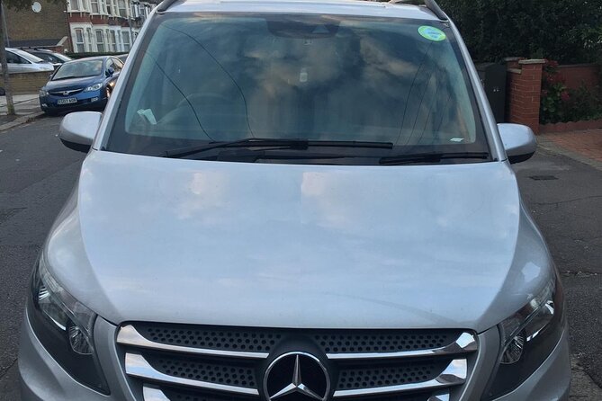 One Way Taxi Transfer from Heathrow Airport to Gatwick Airport - Price per group: when $192.69 makes sense