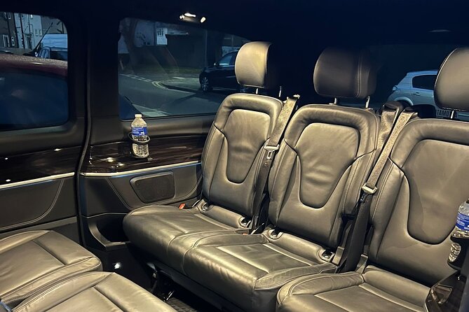 One Way Taxi Transfer from London Luton Airport to London City - How the service works from your booking to the driver on arrival