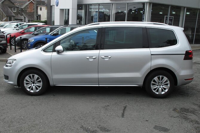One Way Taxi Transfer from London to Gatwick Airport - Comfort and Special Needs: Child Seats and Vehicle Fit