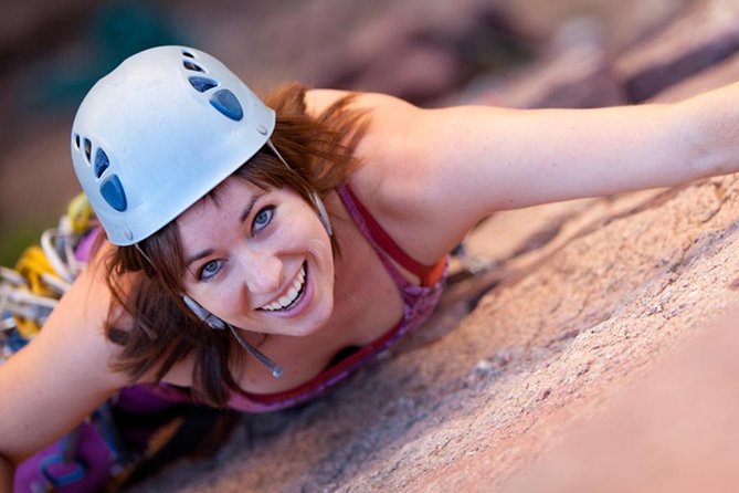Outdoor Rock Climbing Taster Day in Peak District - Key things I’d bet you’ll care about on day one