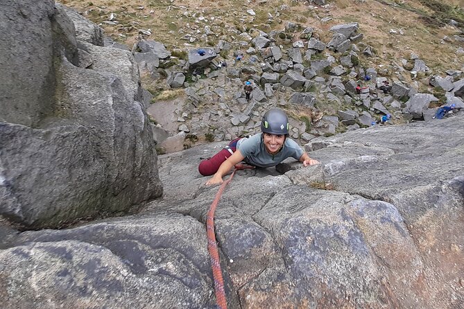 Outdoor Rock Climbing Taster Day in Peak District - Who should book this Peak District climbing taster?
