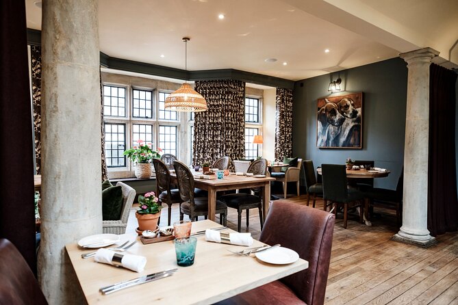 Oxford and Cotswolds Tour with Country Pub Lunch from London - Country pub lunch and included drinks: good value for a day trip