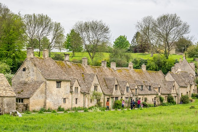 Oxford and Traditional Cotswolds Villages Small-Group Day Tour from London - Starting in London, riding in a 16-seat Mercedes mini-coach