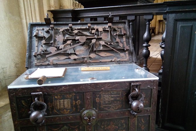 Oxford Harry Potter Insights entry to Divinity School PUBLIC Tour - Oxford Covered Market, Hogwarts Cakes, and a Snack Break You Can Actually Use