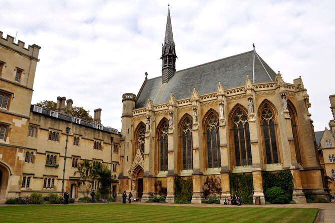 Oxford: Official CS Lewis and JRR Tolkien Walking Tour - Eagle and Child to Lamb and Flag, the Inklings Meeting Area