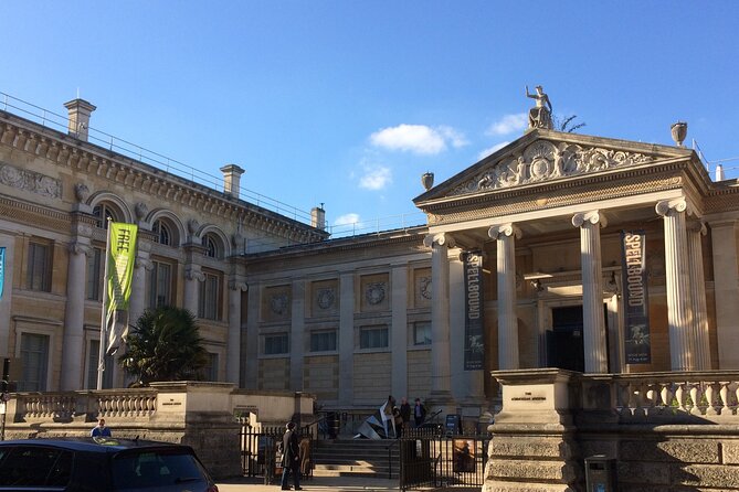 Oxford Official University & City Tour - Trinity College early: the moment you start seeing Oxford’s “rules”