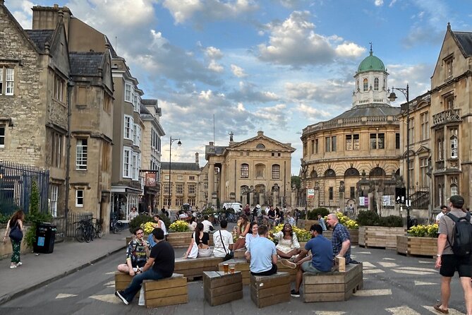 Oxford Pub Tour: Historic Pubs and Local Brews - The White Horse: A Half Pint and a Beer-Lovers Lesson