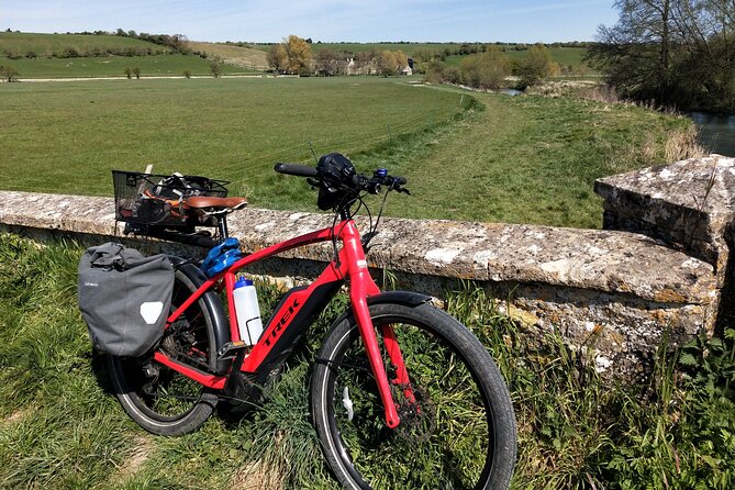 Oxford Scenic Cycle Tour- 2 persons minimum summer season - Oxford College Exteriors: Seeing Balliol, Trinity, Exeter, All Souls, and More Without Paying for Interiors