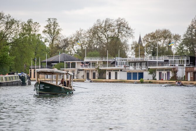 Oxford Sightseeing River Cruise Along The University Regatta Course - Folly Bridge Start: Easy to Find, Easy to Slip Into Your Day