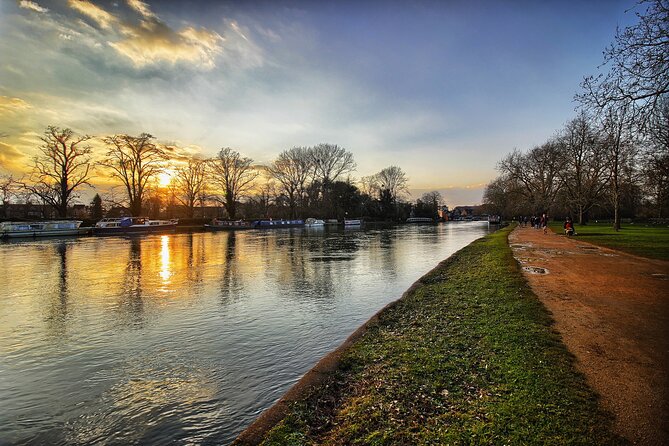 Oxford Tour App, Hidden Gems Game and Big Britain Quiz (1 Day Pass) UK - Walking time in Oxford: expect miles, and plan your pace
