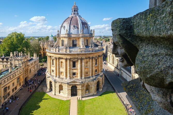 Oxford University Walking & Punting Tour by Alumni™ & New College - Bodleian Library and Radcliffe Camera: big names, no fluff