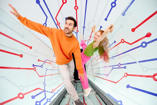 Paradox Museum London Admission Ticket - Camouflage Room: where your brain and your photos fight back