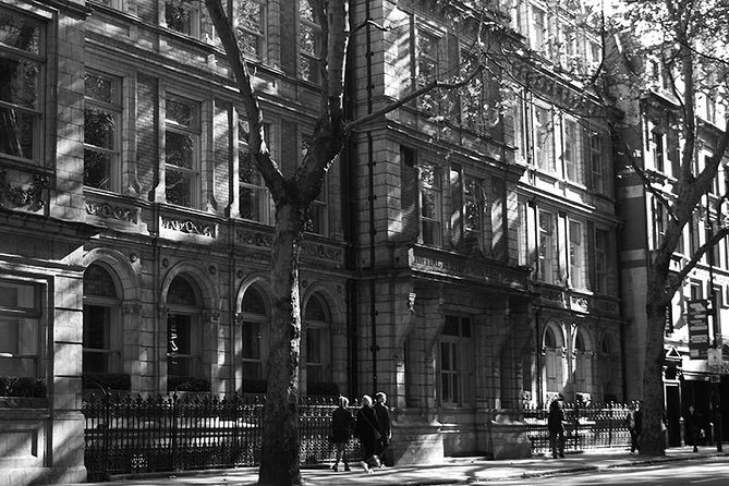 Photography Tour walking the back streets of London's West End (3 hours) - A small-group West End photo walk with real guidance