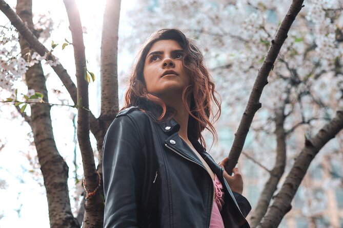 Photoshoot in London with Professional Photographer - Rain in London: how it can turn into real character shots