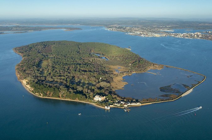 Poole Harbour and Islands Circular Cruise - What To Wear: Chilly Sea Air, Light Jackets, And Sunscreen