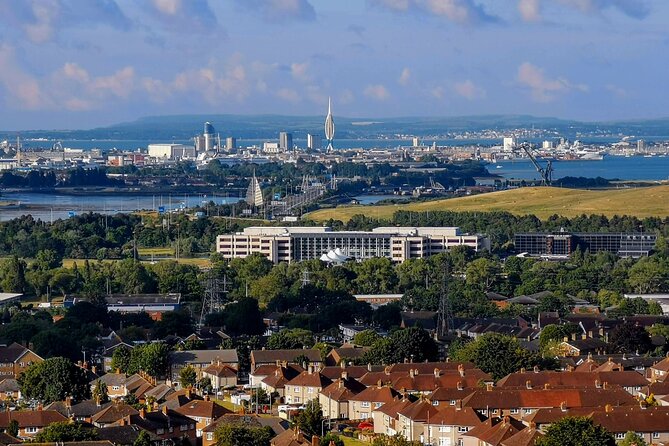 Portsmouth Tour App, Hidden Gems Game and Big Britain Quiz (1 Day Pass) UK - Big Britain Quiz: How the Game Breaks Up Walking Time