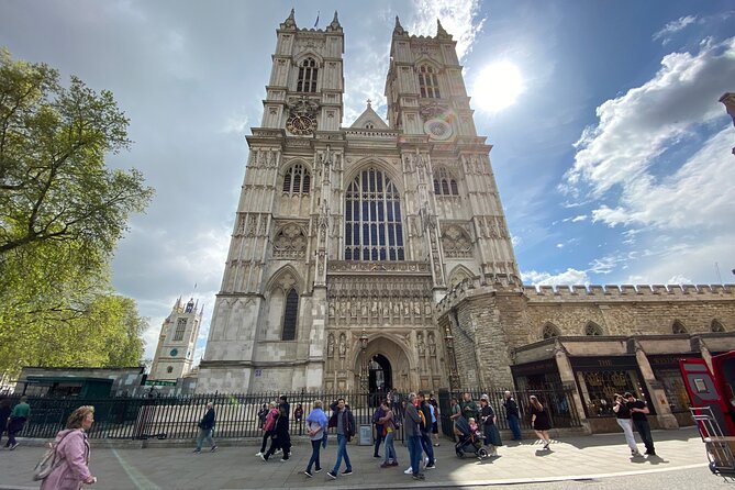 Priority Access Tour of Westminster Abbey with London Eye option - Standing in a Crowd, and How to Hear the Guide